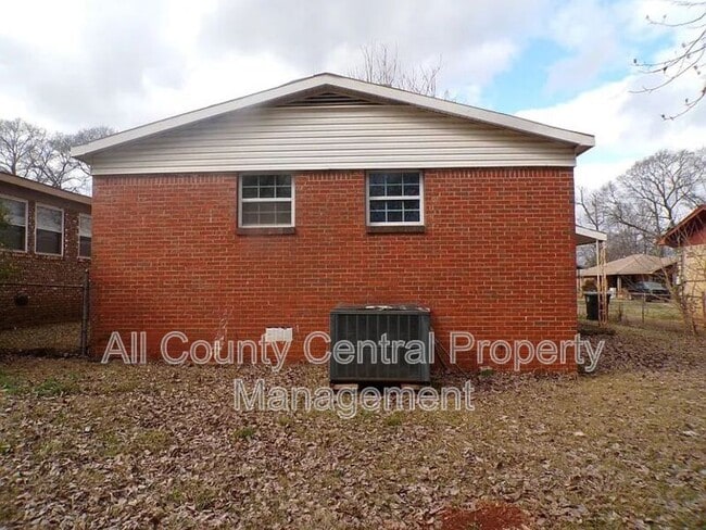 Photo - 1657 18th Way SW