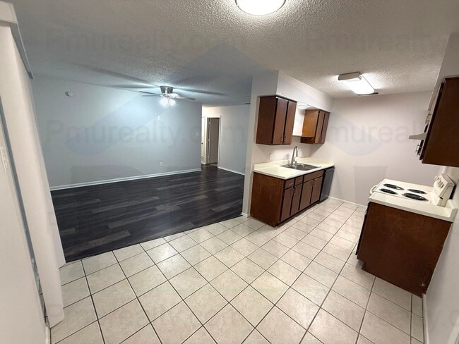 Photo - AVAILABLE NOW!!! Charming 3-bedroom, 1.5-bathroom house in Cedar Hill