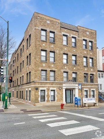 Building Photo - 2959 N Damen Ave Unit 2F Rental