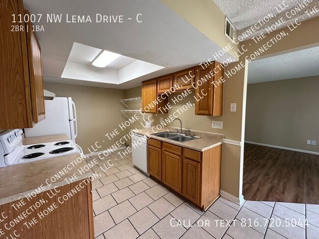 Photo - 11007 NW Lema Dr
