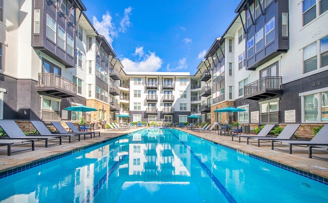 Building Photo - MAA West Austin Rental