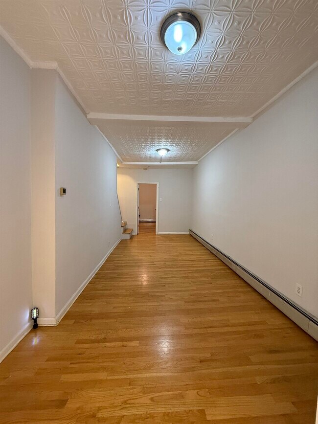 Photo - 614 Grand St Unidad 3L