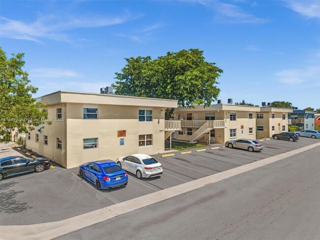 Photo - 3660 SW 60th Ave Unit 2