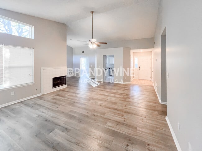 Photo - 4400 Westchester Ct