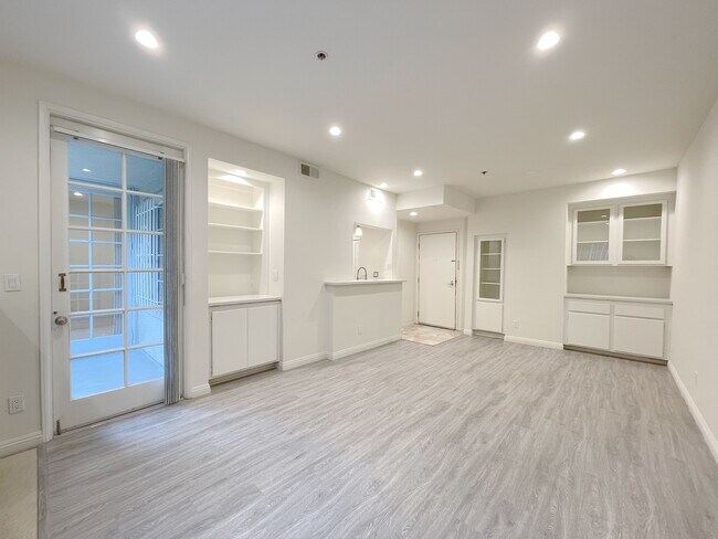 Photo - Chateau Hilgard