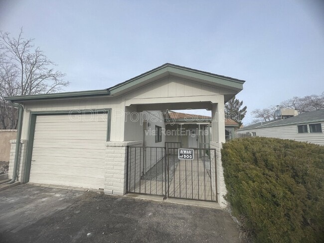 Building Photo - 4733 Platinum Dr NE