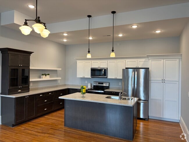 Building Photo - 219 3rd Ave SW Unit 219 3rd Ave SW Apt B