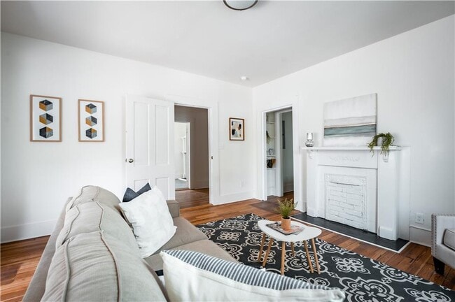 Photo - 1359 Finley St NE