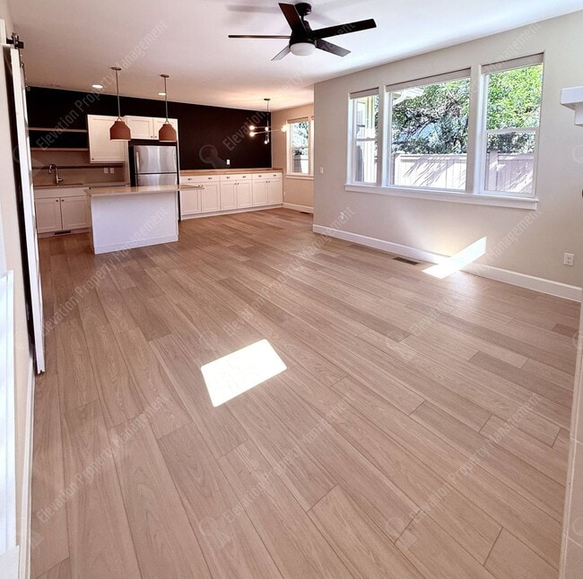 Photo - Modern 3 BR home in NE Bend near Orchard Park