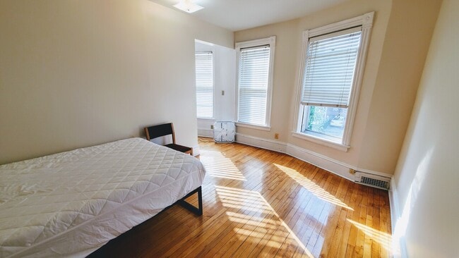 Photo - Willy Pad | 1259 Spaight St Unit 6