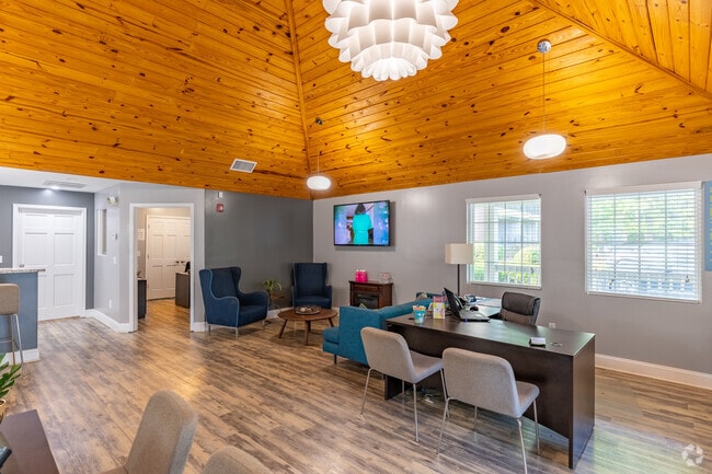 Leasing Office