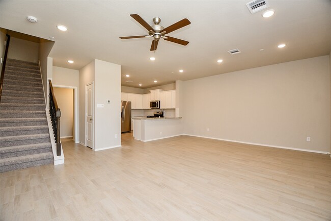 Photo - 2914 Scanlan Mdw