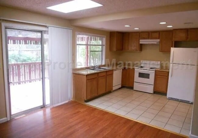 Photo - Beautiful 3 Bedroom Single-Family Home!