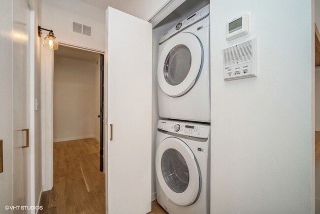 Photo - 908 N California Ave