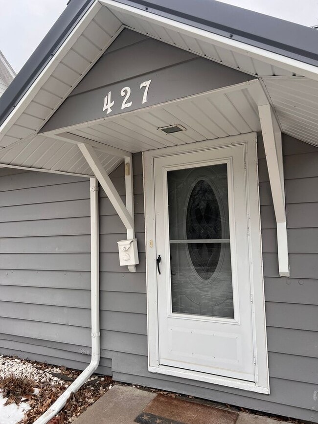 Photo - 2 bedroom home in Boone, fenced in yard, great for families!