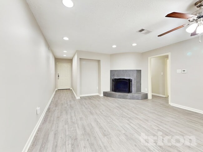 Photo - 17010 Tibet Rd