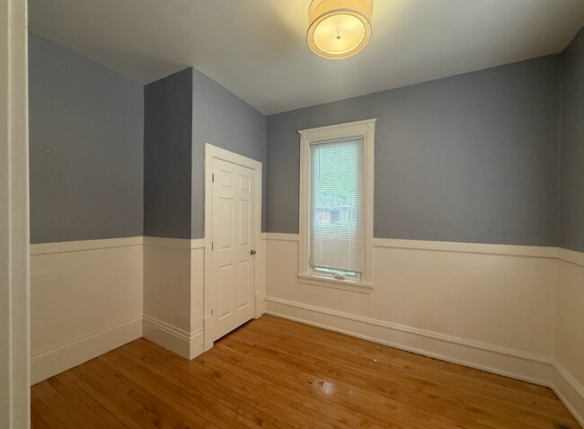 Photo - 690 NE Lowry Ave