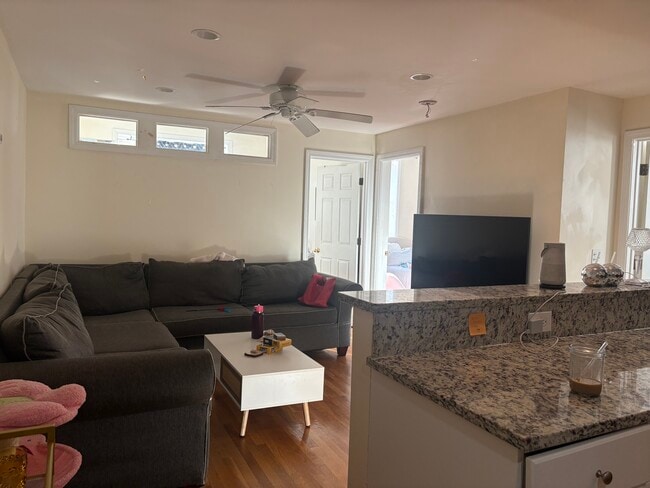 Photo - 60 Egmont St