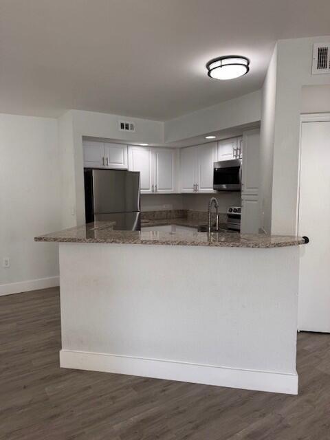 Building Photo - 1401 Village Blvd Unit 2117