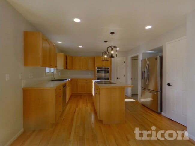 Photo - 1760 Overlook Dr