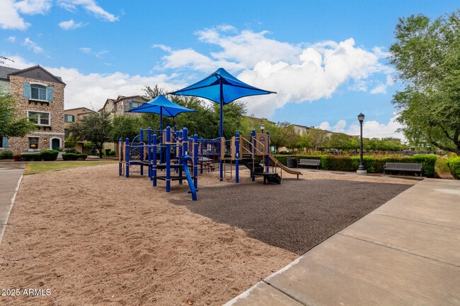 Photo - 1634 E Canyon Creek Dr