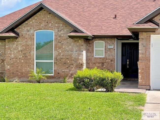 Photo - 560 Geraldine Ln