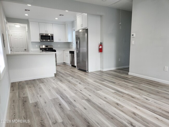 Photo - 399 Monmouth Ave Unit 2