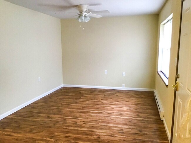 Photo - Longton Apartments Unit 7