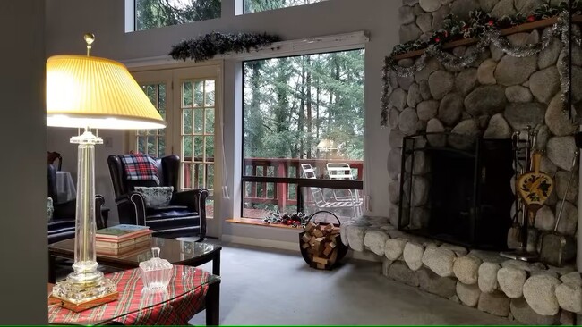 Photo - 1881 Cliff Rd