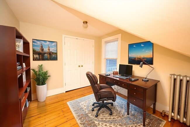 Photo - 30 Sheppard Ave