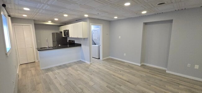 Photo - 2315 E Westmoreland St Unit 1