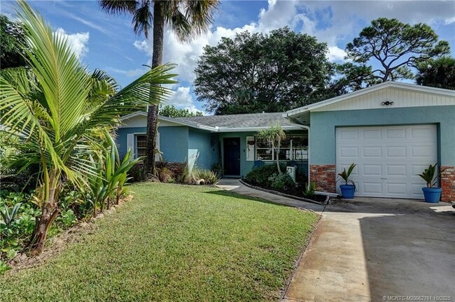 Photo - 905 SE Flamingo Ave