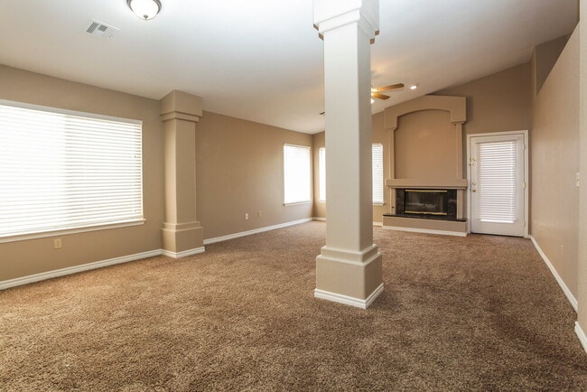 Photo - 1612 Blanco Dr