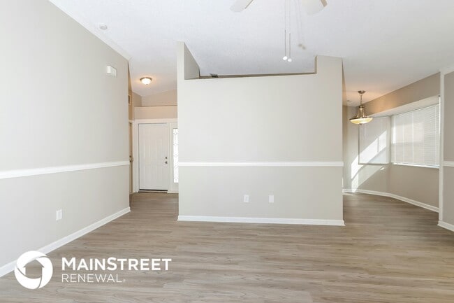 Photo - 261 Martin Ave