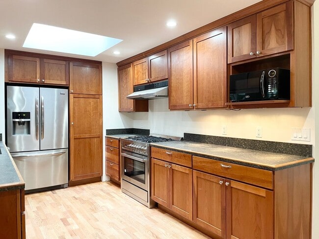 Photo - Remodeled 3+1 Bed 2 Bath Rambler in Juanita