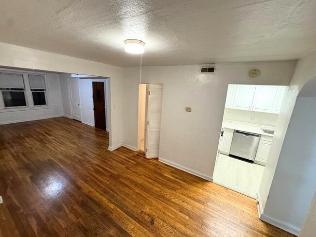 Photo - 125 W Bodley Ave Unit 3E