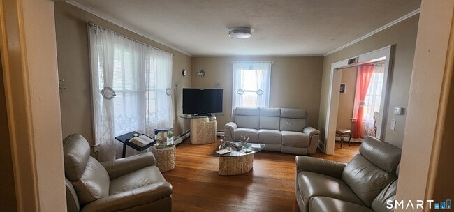 51-53-53 Bodwell St Unit 1