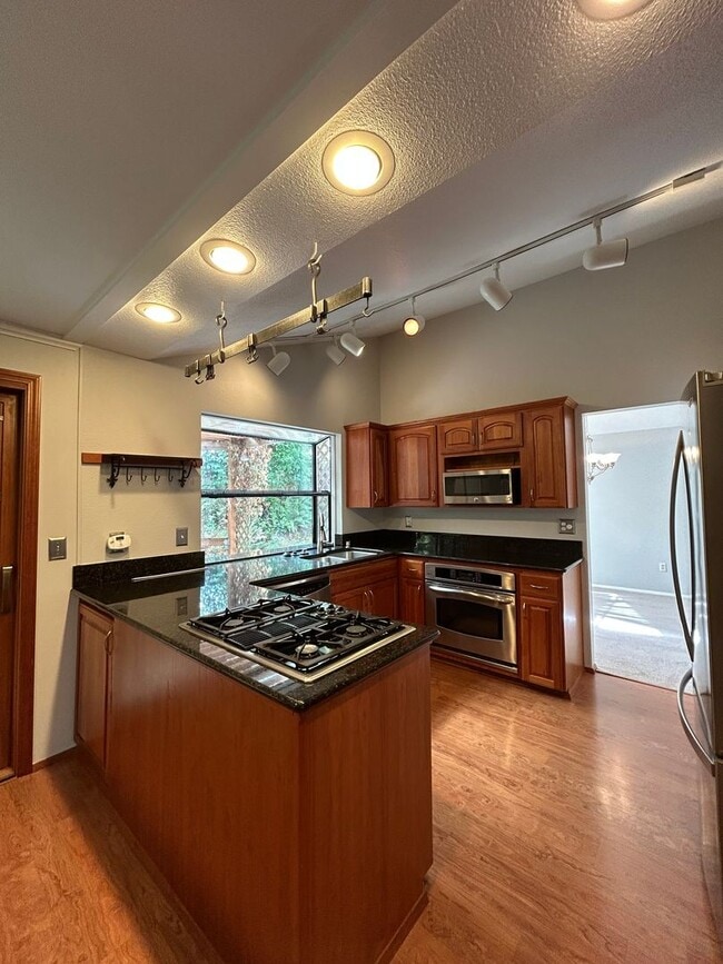 Photo - Charming Bellevue Home With Flexible Lease...