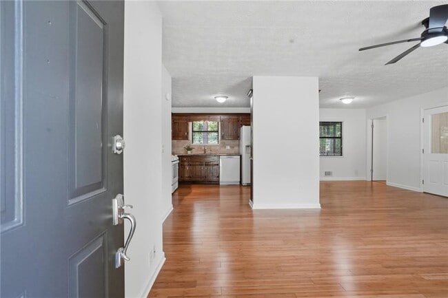 Photo - 4100 Dustin Dr NW