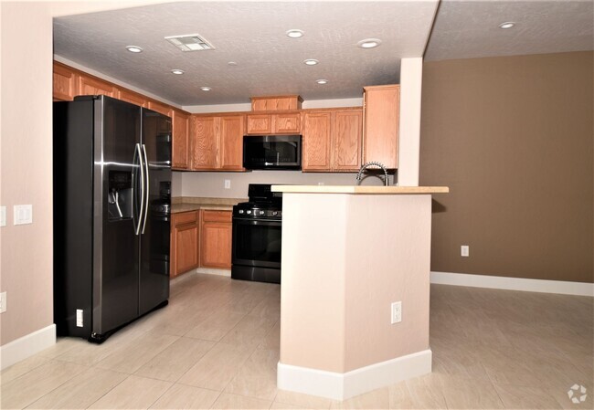 Building Photo - Fantastic 1 Bedroom Condo With Attached Ga... Unit 1028