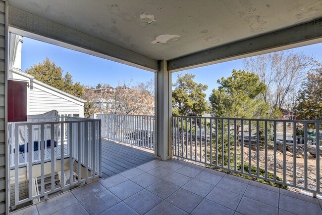 Photo - 2nd floor condo close to downtown! Unit B6