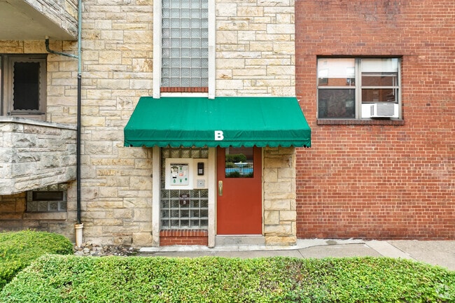 Entrance - Royal Garden Apartments