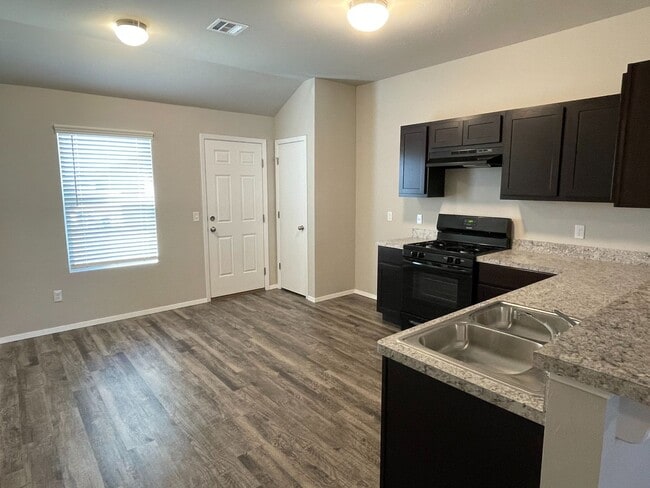 Photo - Wonderful Home in El Reno! 4 Bedrooms, 2 Bathroom