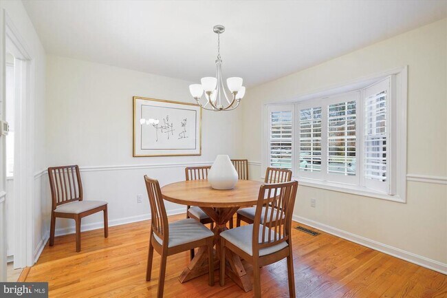 Photo - 1605 Dunterry Pl