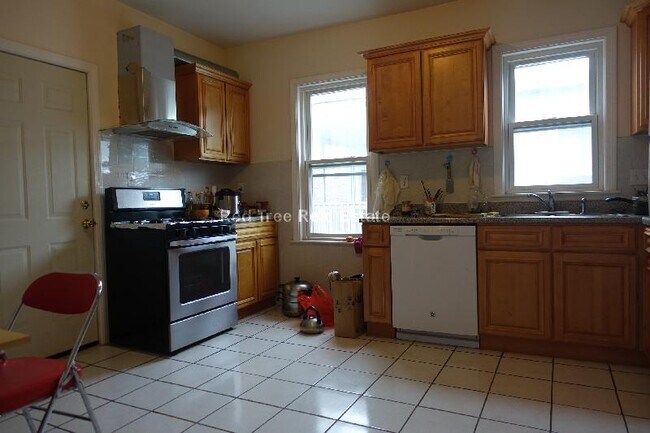 Photo - 9 Mulford St
