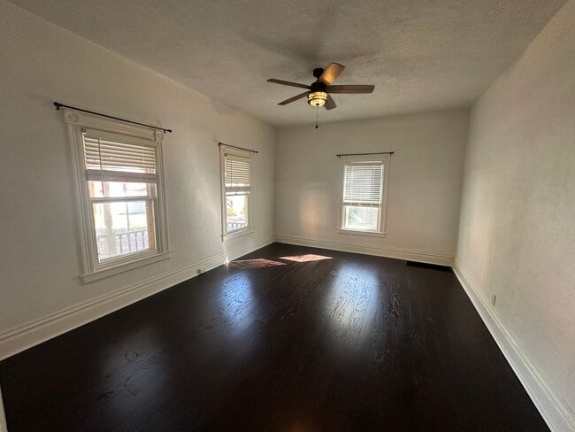 Photo - 211-213 Rose Place Unit 211