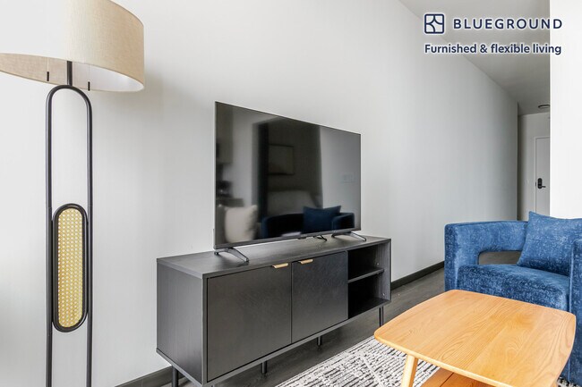 1400 W Randolph St Unit SI FL10-ID1353