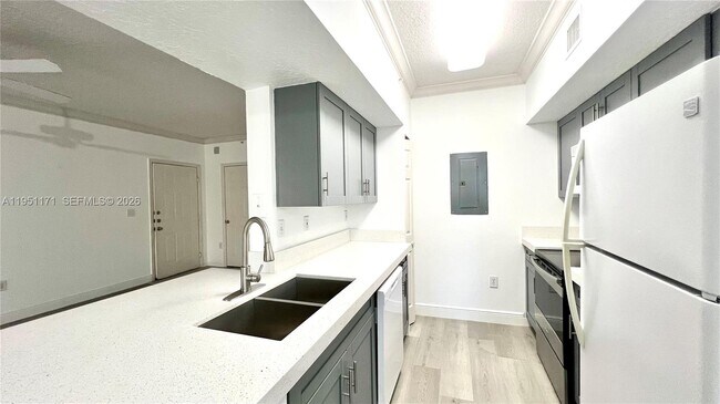 Photo - 11700 SW 2nd St Unit 13303