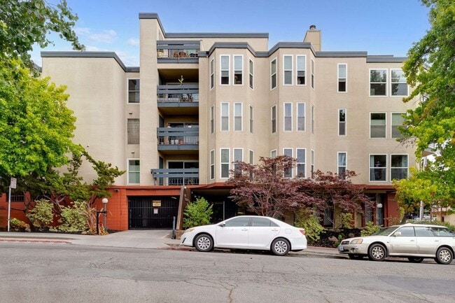 Building Photo - 500 Vernon St Unit N/A Rental