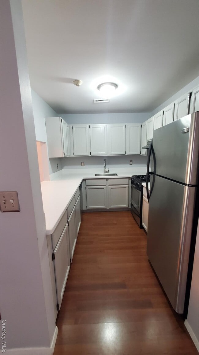 Photo - 1404 Sara Cir